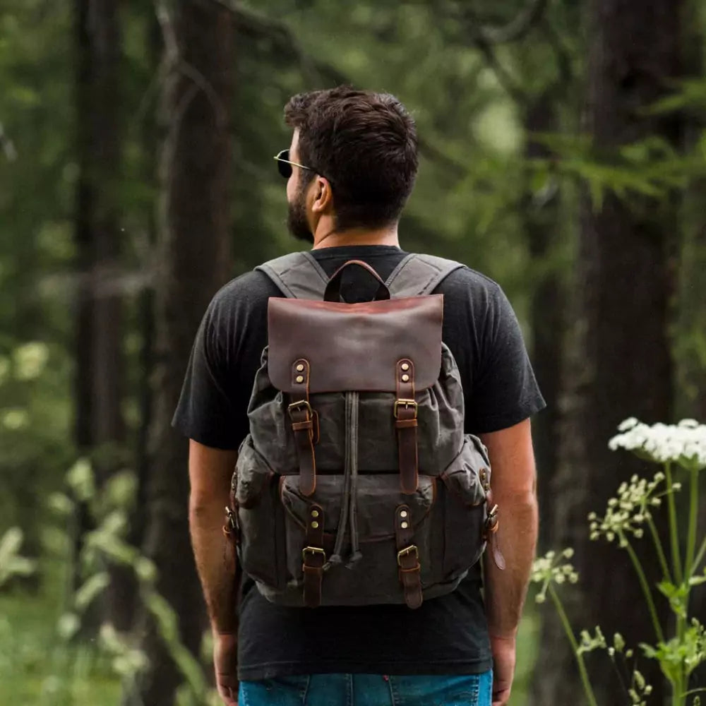 Mochila de Lona Encerada e Couro Legítimo Vintage Impermeável Para Notebook 15.6 Polegadas - Machimelo