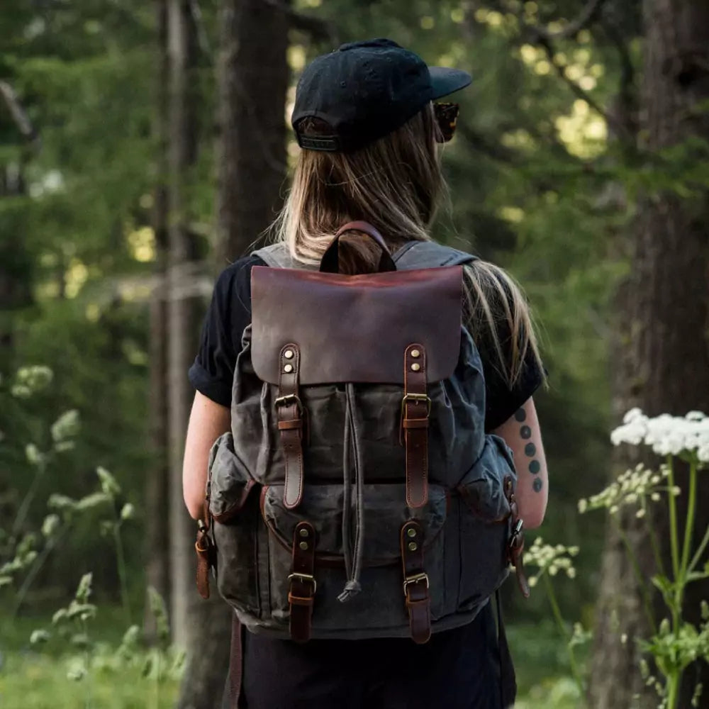 Mochila de Lona Encerada e Couro Legítimo Vintage Impermeável Para Notebook 15.6 Polegadas - Machimelo