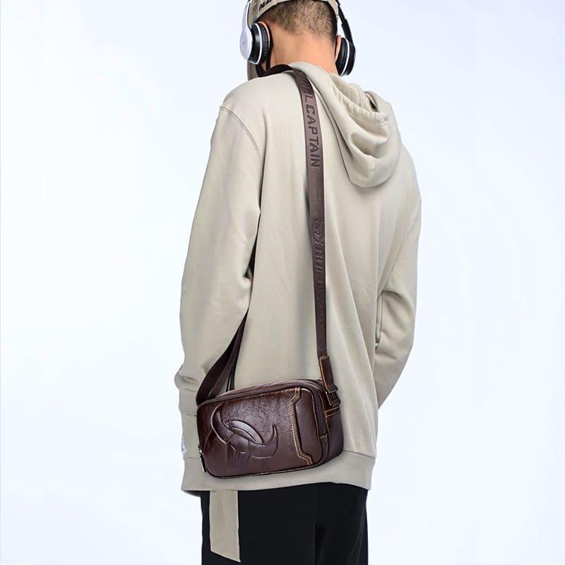 shoulder-bag-masculina-de-ombro-em-couro-64